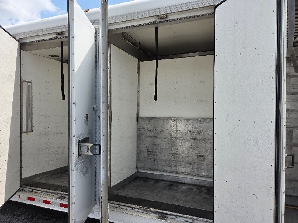 Beverage Trailer-Semi Trailers-Hackney-2015-Trailer-Kansas City-MO-321,467\n\t\tmiles-$ 37,500 - Image 11