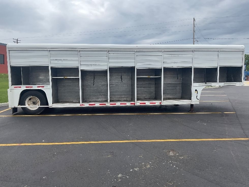Beverage Trailer-Semi Trailers-Mickey-2016-Trailer-Akron-OH-70,286\n\t\tmiles-$ 25,000 - Image 10