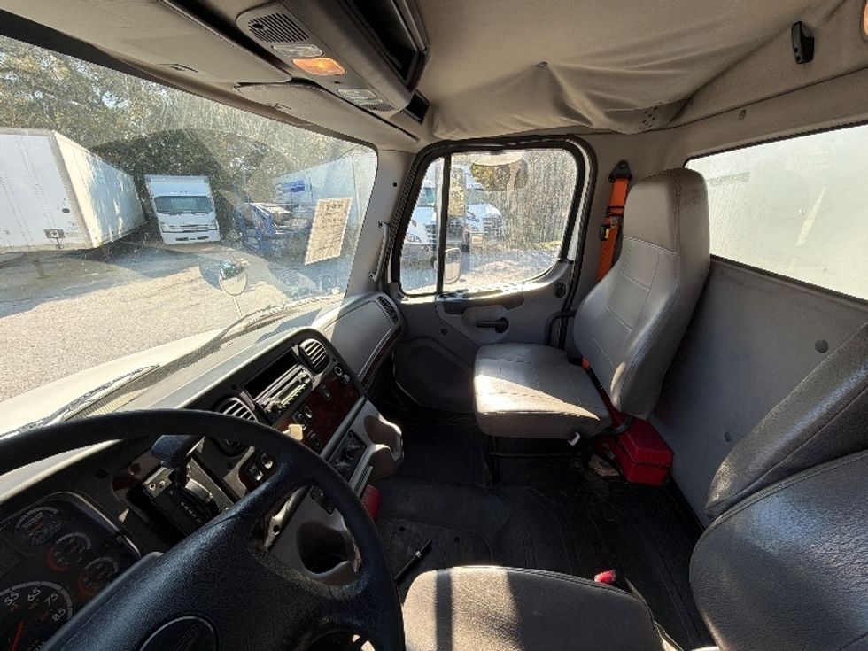 Beverage Truck-Light and Medium Duty Trucks-Freightliner-2014-M2-Pensacola-FL-131,140\n\t\tmiles-$ 37,750 - Image 16