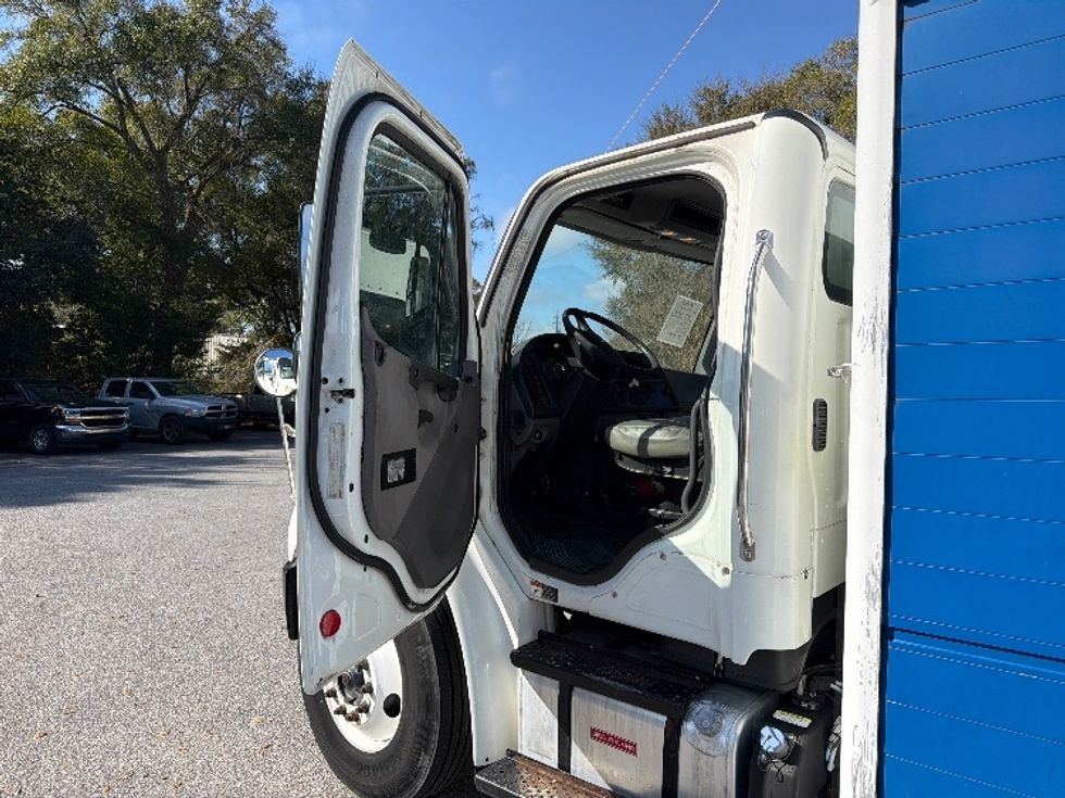 Beverage Truck-Light and Medium Duty Trucks-Freightliner-2014-M2-Pensacola-FL-155,429\n\t\tmiles-$ 36,500 - Image 15