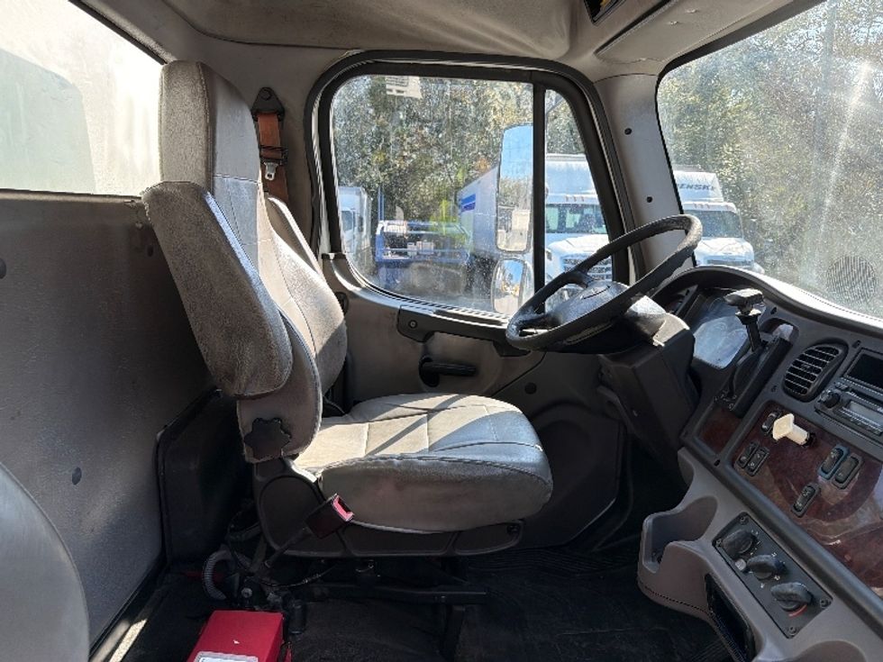 Beverage Truck-Light and Medium Duty Trucks-Freightliner-2014-M2-Pensacola-FL-155,429\n\t\tmiles-$ 36,500 - Image 21