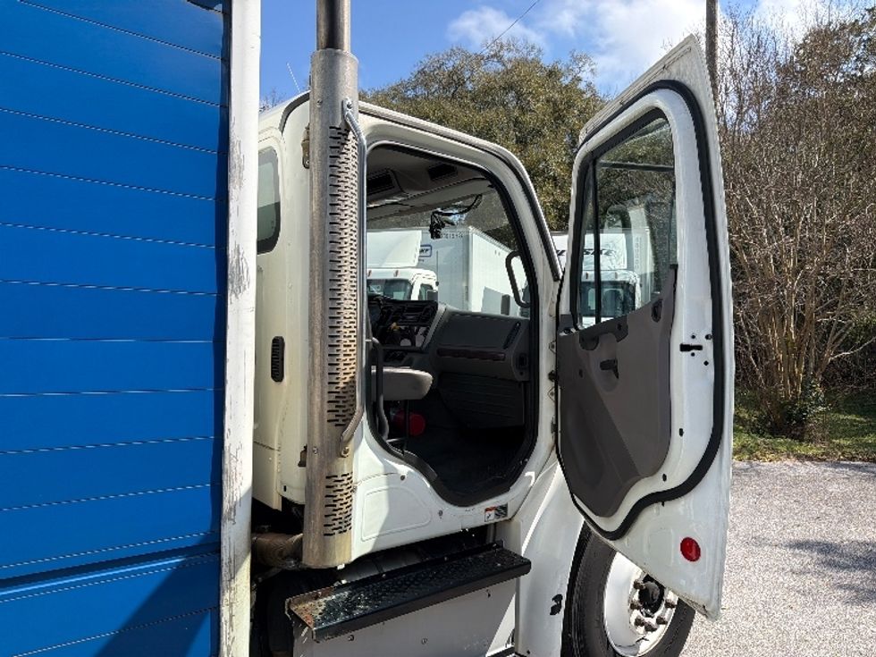 Beverage Truck-Light and Medium Duty Trucks-Freightliner-2015-M2-Pensacola-FL-181,104\n\t\tmiles-$ 37,500 - Image 17