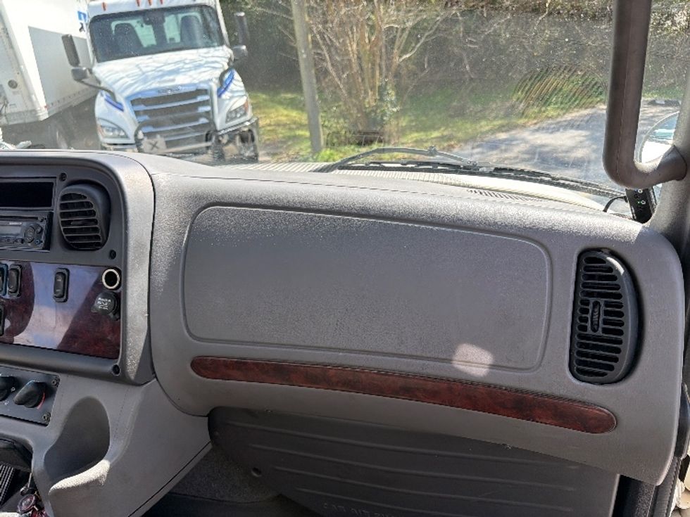 Beverage Truck-Light and Medium Duty Trucks-Freightliner-2015-M2-Pensacola-FL-181,104\n\t\tmiles-$ 37,500 - Image 18