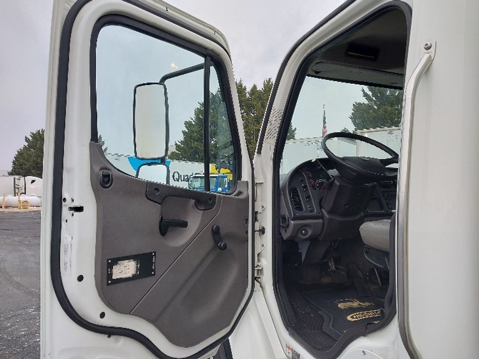 Beverage Truck-Light and Medium Duty Trucks-Freightliner-2017-M2-Harrisburg-PA-168,526\n\t\tmiles-$ 37,250 - Image 11