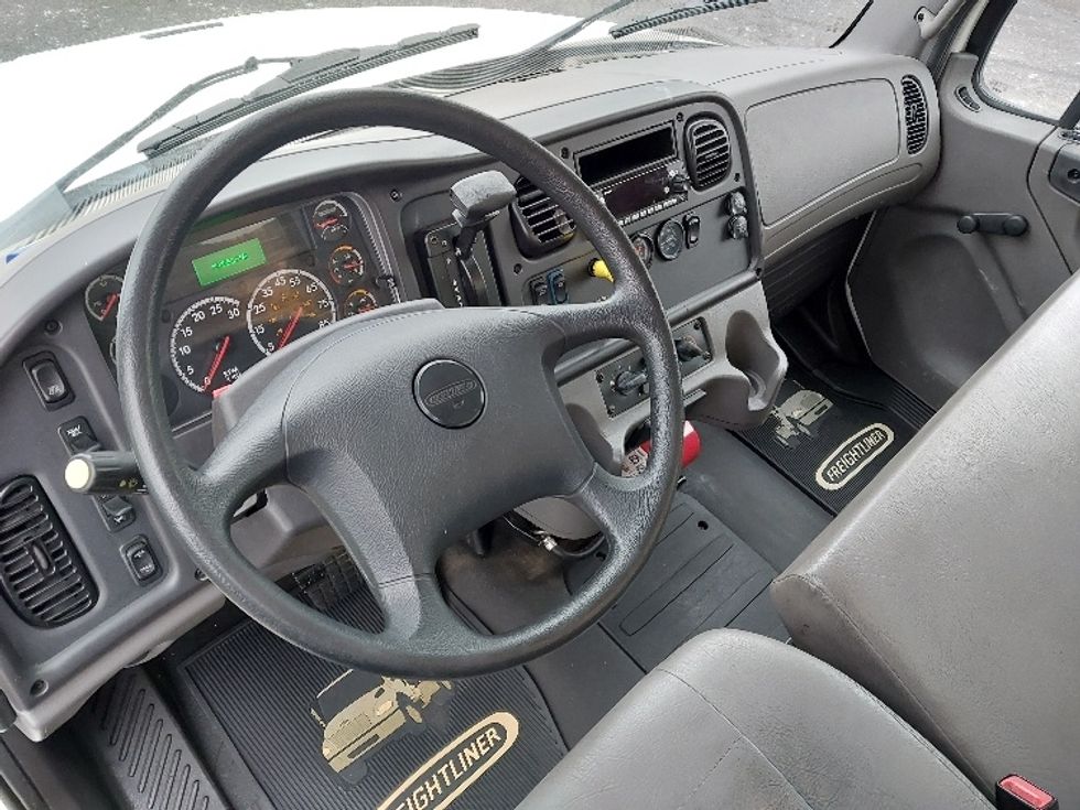 Beverage Truck-Light and Medium Duty Trucks-Freightliner-2017-M2-Harrisburg-PA-168,526\n\t\tmiles-$ 37,250 - Image 12