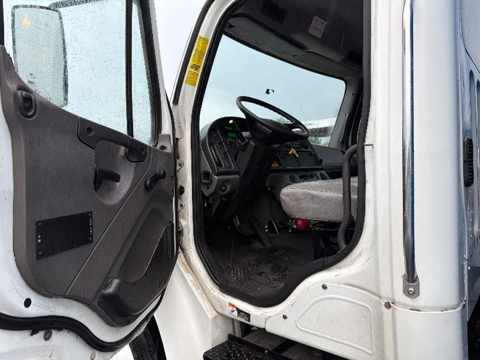 Beverage Truck-Light and Medium Duty Trucks-Freightliner-2017-M2-Manassas-VA-177,027\n\t\tmiles-$ 35,500 - Image 15