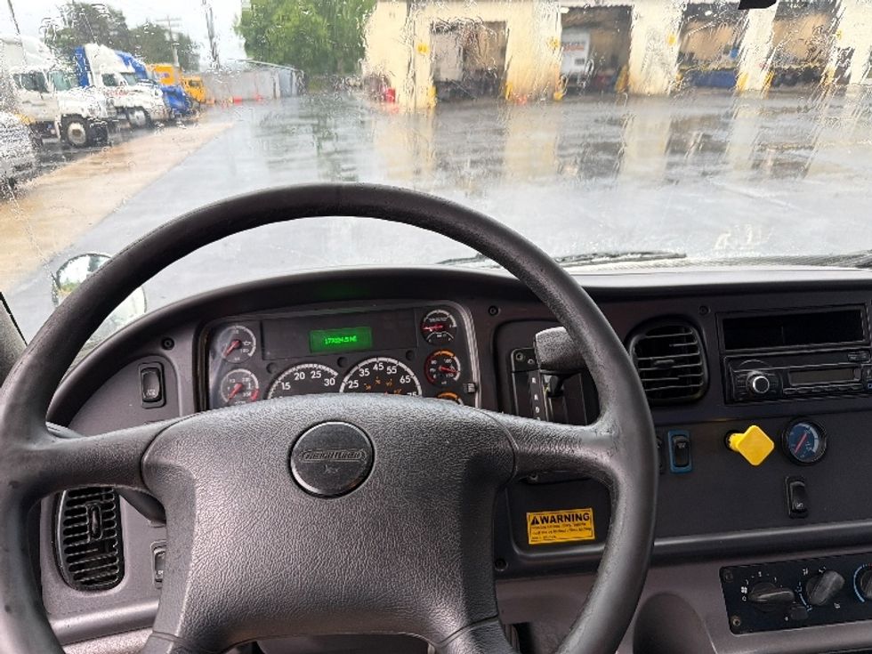 Beverage Truck-Light and Medium Duty Trucks-Freightliner-2017-M2-Manassas-VA-177,027\n\t\tmiles-$ 35,500 - Image 16