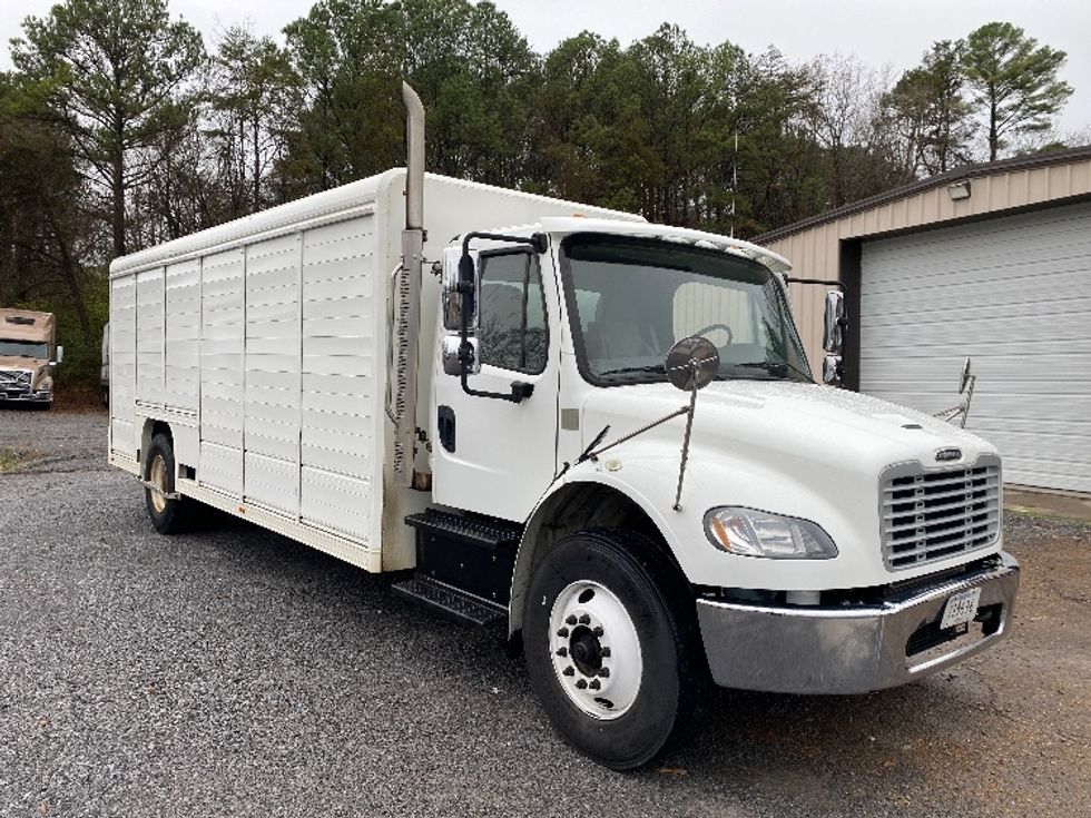Beverage Truck-Light and Medium Duty Trucks-Freightliner-2018-M2-Cleveland-TN-122,626\n\t\tmiles-$ 36,500 - Image 1