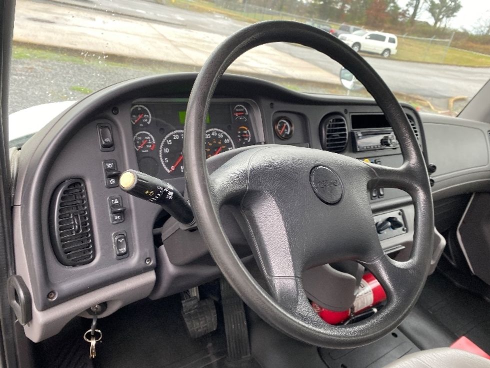 Beverage Truck-Light and Medium Duty Trucks-Freightliner-2018-M2-Cleveland-TN-122,626\n\t\tmiles-$ 36,500 - Image 12