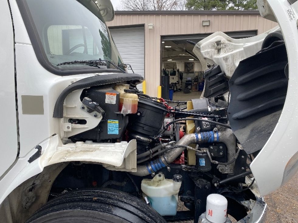 Beverage Truck-Light and Medium Duty Trucks-Freightliner-2018-M2-Cleveland-TN-122,626\n\t\tmiles-$ 36,500 - Image 18