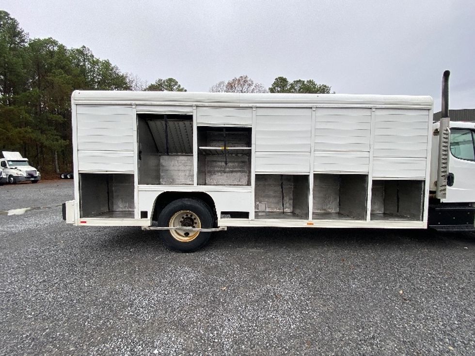 Beverage Truck-Light and Medium Duty Trucks-Freightliner-2018-M2-Cleveland-TN-122,626\n\t\tmiles-$ 36,500 - Image 8