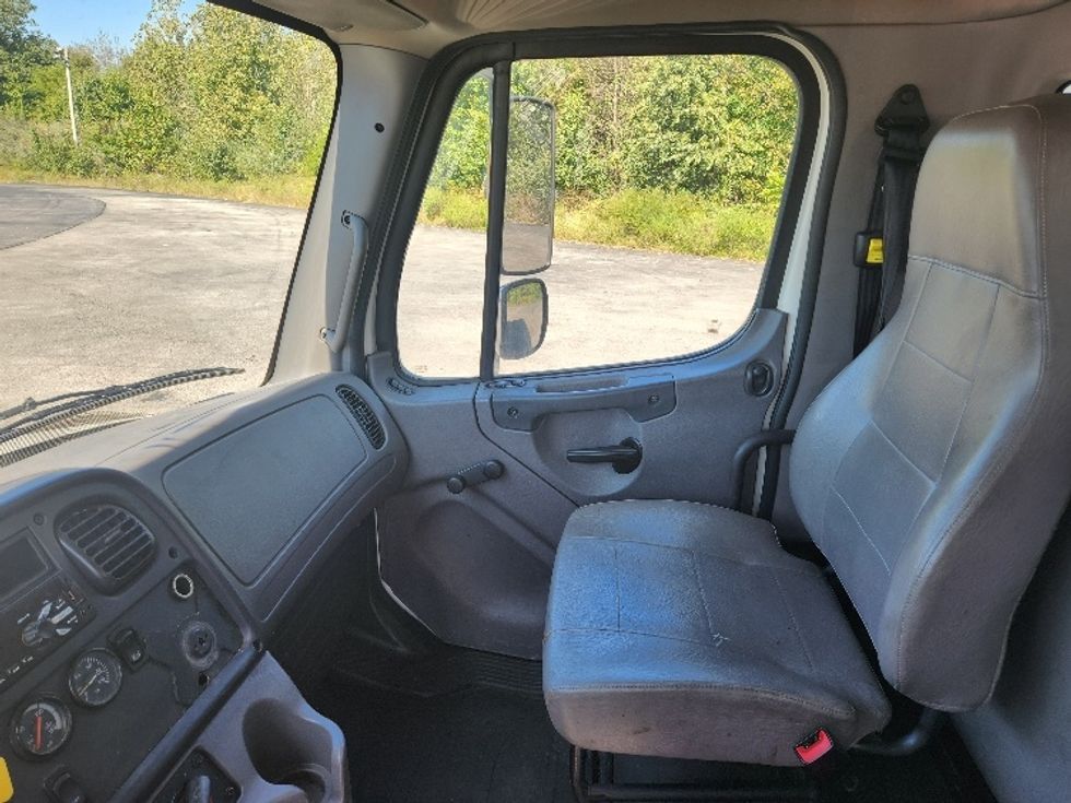 Beverage Truck-Light and Medium Duty Trucks-Freightliner-2018-M2-Elizabethtown-KY-354,418\n\t\tmiles-$ 20,000 - Image 14