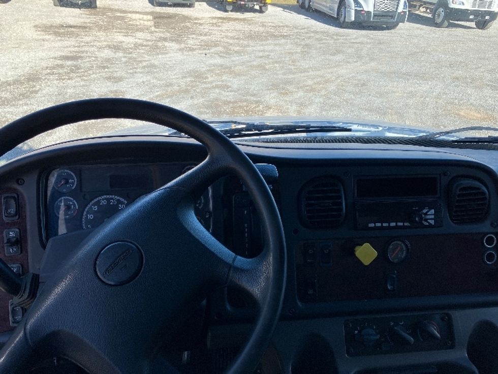 Beverage Truck-Light and Medium Duty Trucks-Freightliner-2018-M2-Hueytown-AL-211,688\n\t\tmiles-$ 38,750 - Image 18