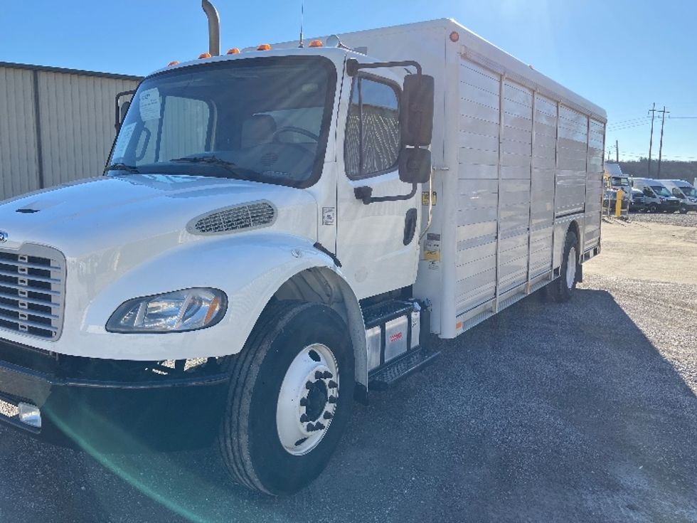 Beverage Truck-Light and Medium Duty Trucks-Freightliner-2018-M2-Hueytown-AL-211,688\n\t\tmiles-$ 38,750 - Image 3