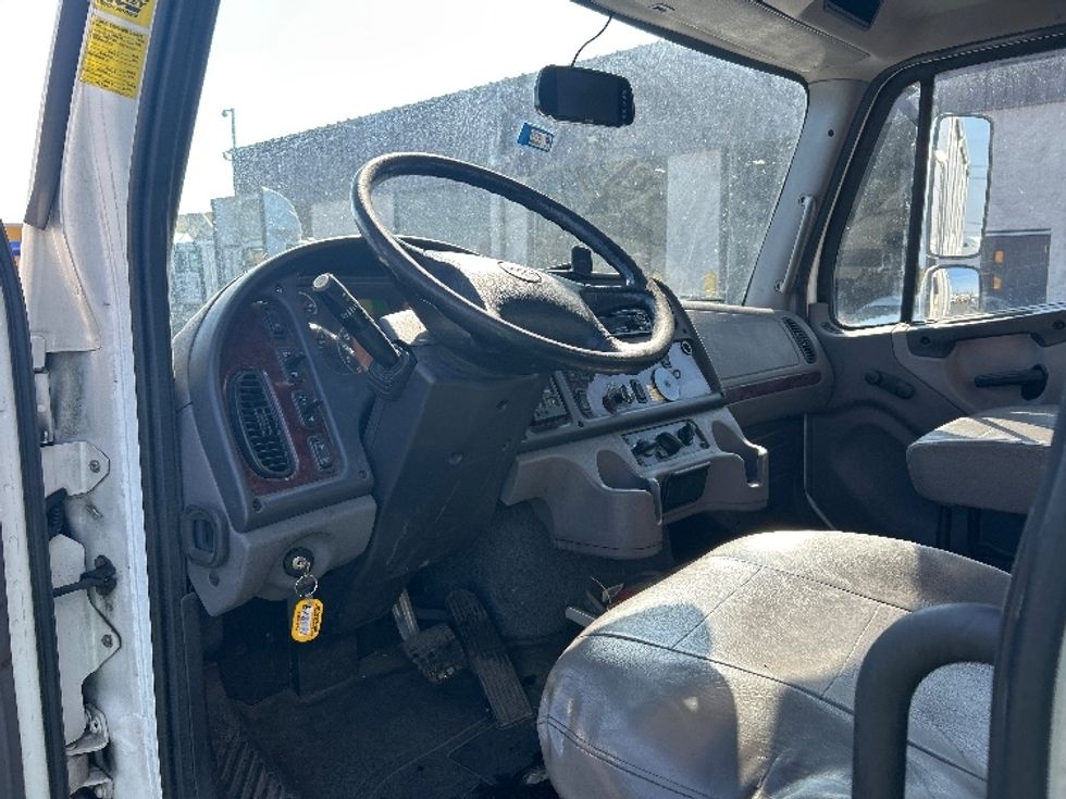 Beverage Truck-Light and Medium Duty Trucks-Freightliner-2018-M2-Louisville-KY-151,705\n\t\tmiles-$ 33,250 - Image 14