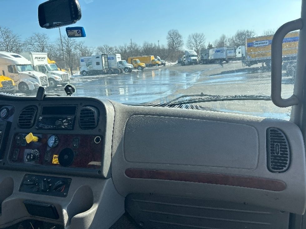 Beverage Truck-Light and Medium Duty Trucks-Freightliner-2018-M2-Louisville-KY-151,705\n\t\tmiles-$ 33,250 - Image 18