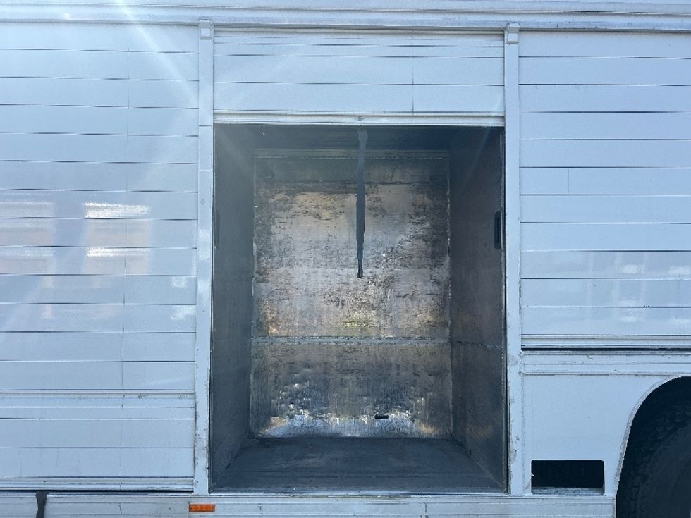 Beverage Truck-Light and Medium Duty Trucks-Freightliner-2018-M2-Louisville-KY-151,705\n\t\tmiles-$ 33,250 - Image 22