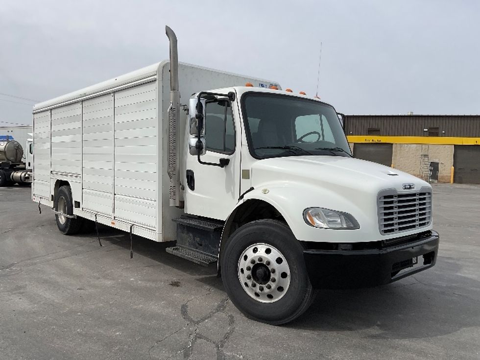 Beverage Truck-Light and Medium Duty Trucks-Freightliner-2018-M2-Milwaukee-WI-262,148\n\t\tmiles-$ 29,500 - Image 1