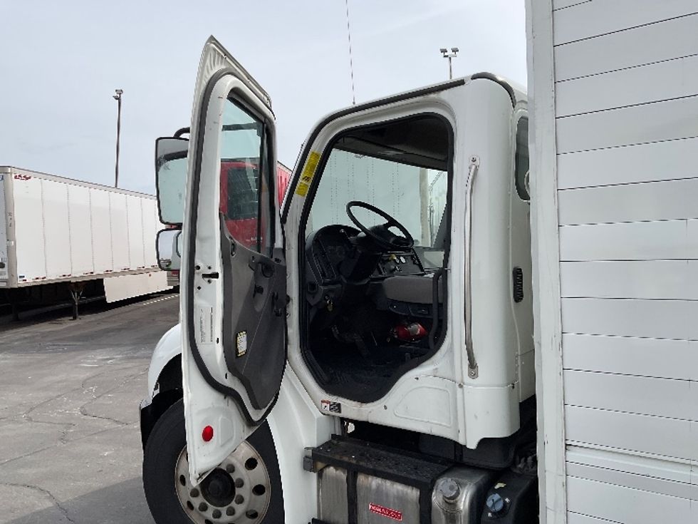 Beverage Truck-Light and Medium Duty Trucks-Freightliner-2018-M2-Milwaukee-WI-262,148\n\t\tmiles-$ 29,500 - Image 11