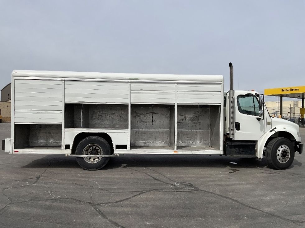 Beverage Truck-Light and Medium Duty Trucks-Freightliner-2018-M2-Milwaukee-WI-262,148\n\t\tmiles-$ 29,500 - Image 21