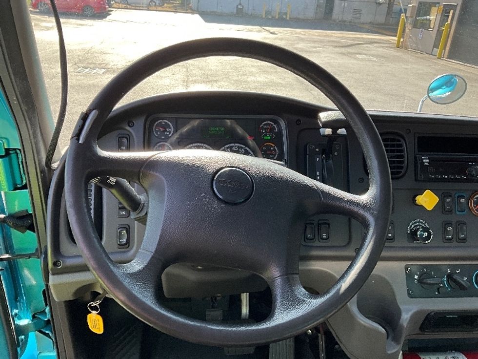 Beverage Truck-Light and Medium Duty Trucks-Freightliner-2018-M2-Phoenix-AZ-109,760\n\t\tmiles-$ 45,250 - Image 19