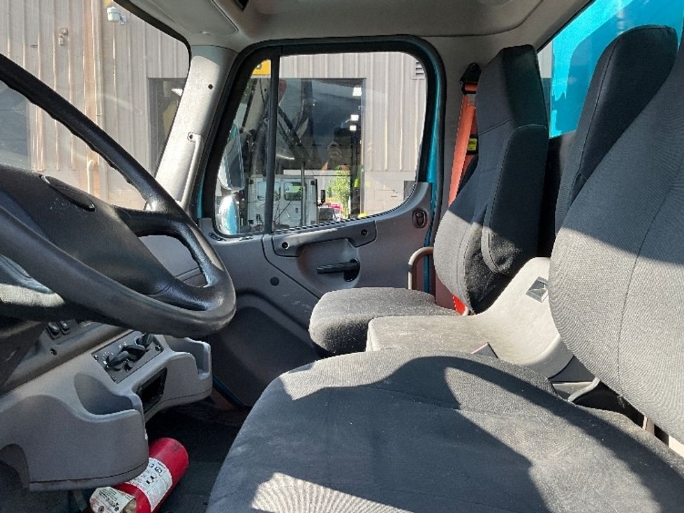 Beverage Truck-Light and Medium Duty Trucks-Freightliner-2018-M2-Phoenix-AZ-109,760\n\t\tmiles-$ 45,250 - Image 20