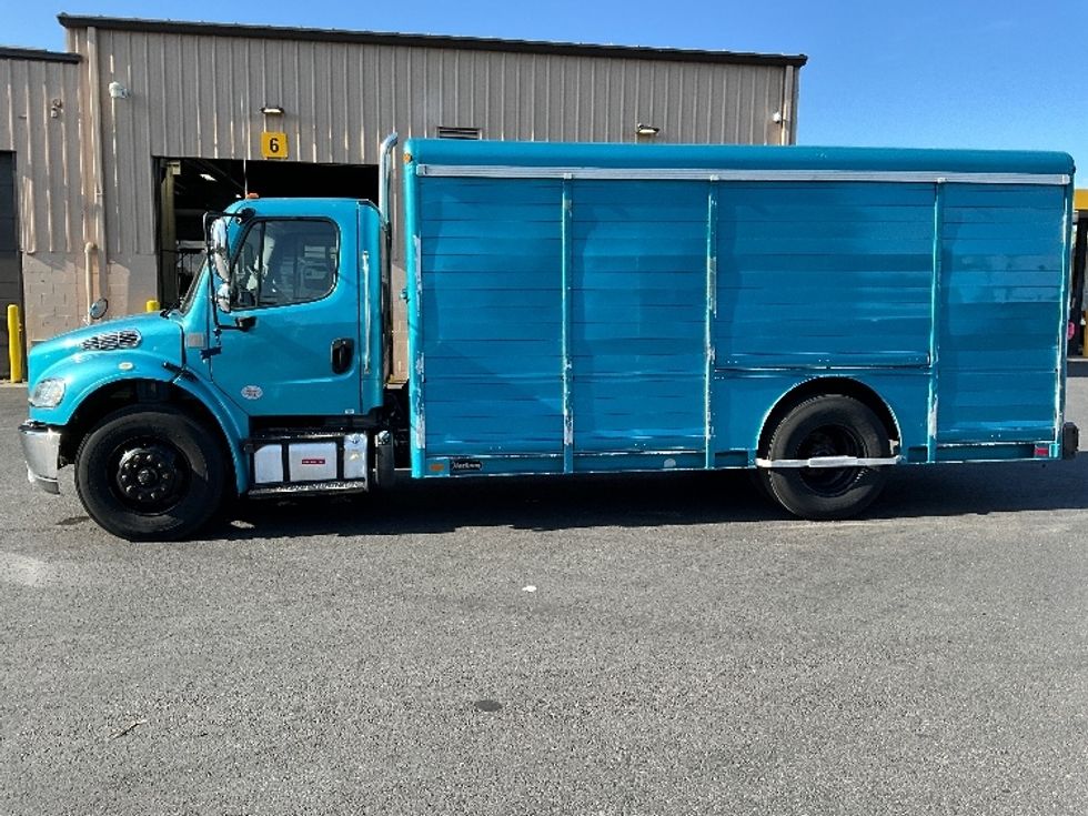 Beverage Truck-Light and Medium Duty Trucks-Freightliner-2018-M2-Phoenix-AZ-109,760\n\t\tmiles-$ 45,250 - Image 4