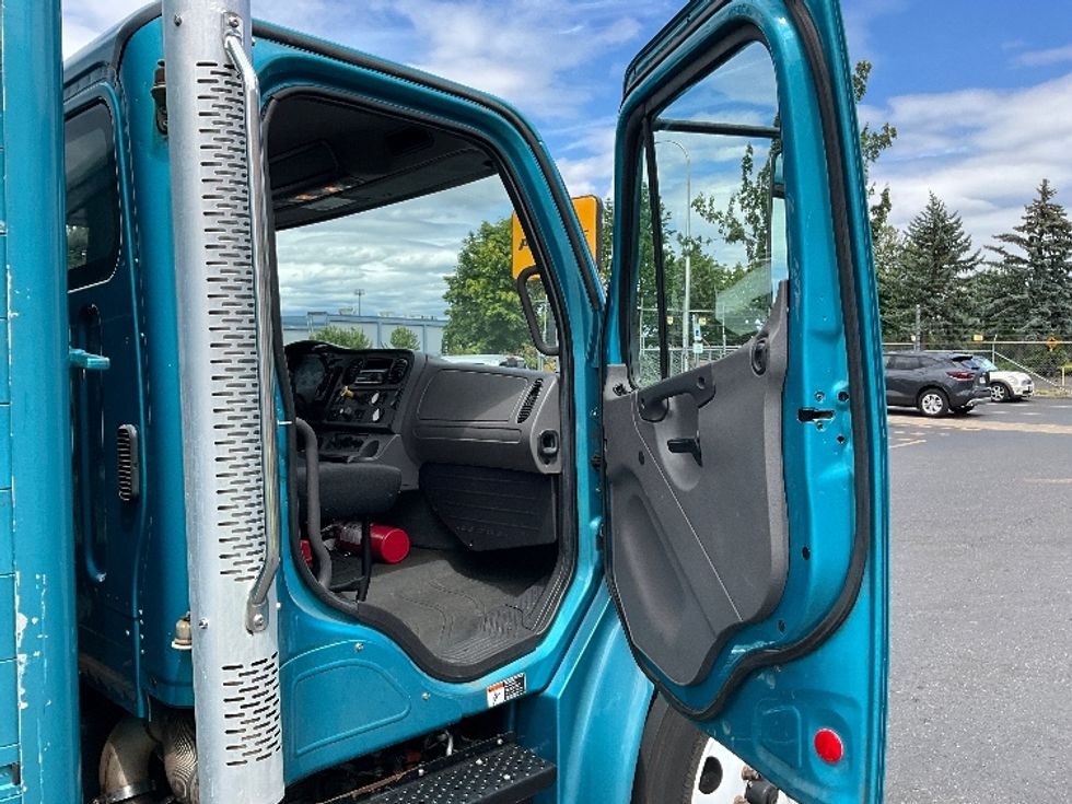 Beverage Truck-Light and Medium Duty Trucks-Freightliner-2018-M2-Portland-OR-135,066\n\t\tmiles-$ 43,500 - Image 20