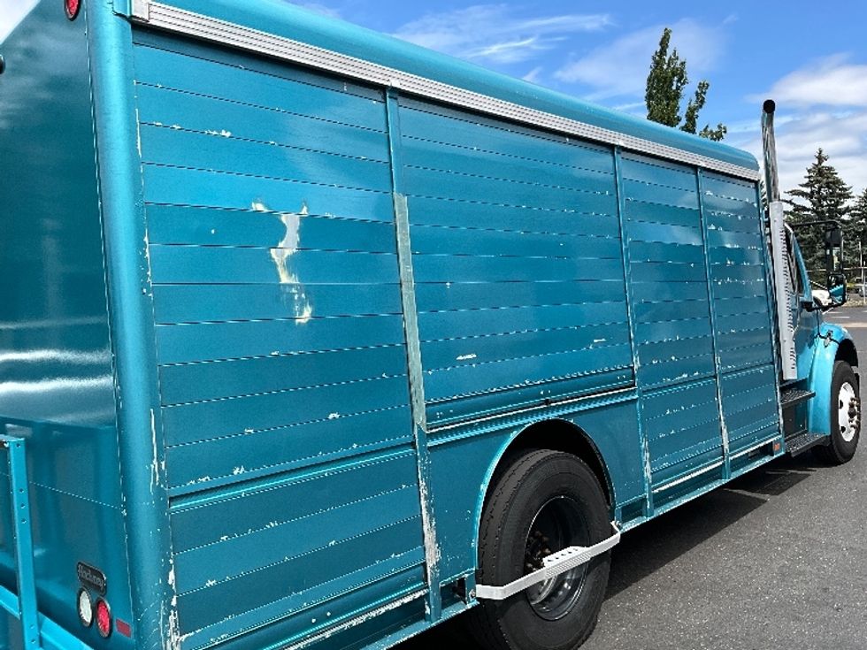 Beverage Truck-Light and Medium Duty Trucks-Freightliner-2018-M2-Portland-OR-135,066\n\t\tmiles-$ 43,500 - Image 29