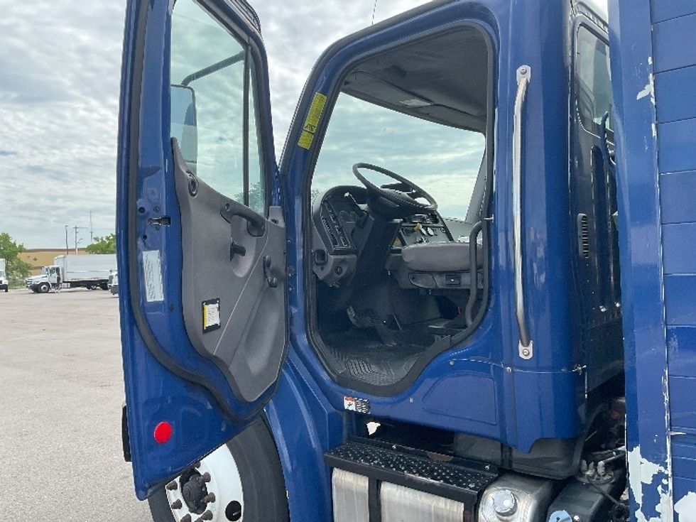 Beverage Truck-Light and Medium Duty Trucks-Freightliner-2018-M2-Tampa-FL-174,399\n\t\tmiles-$ 36,750 - Image 13