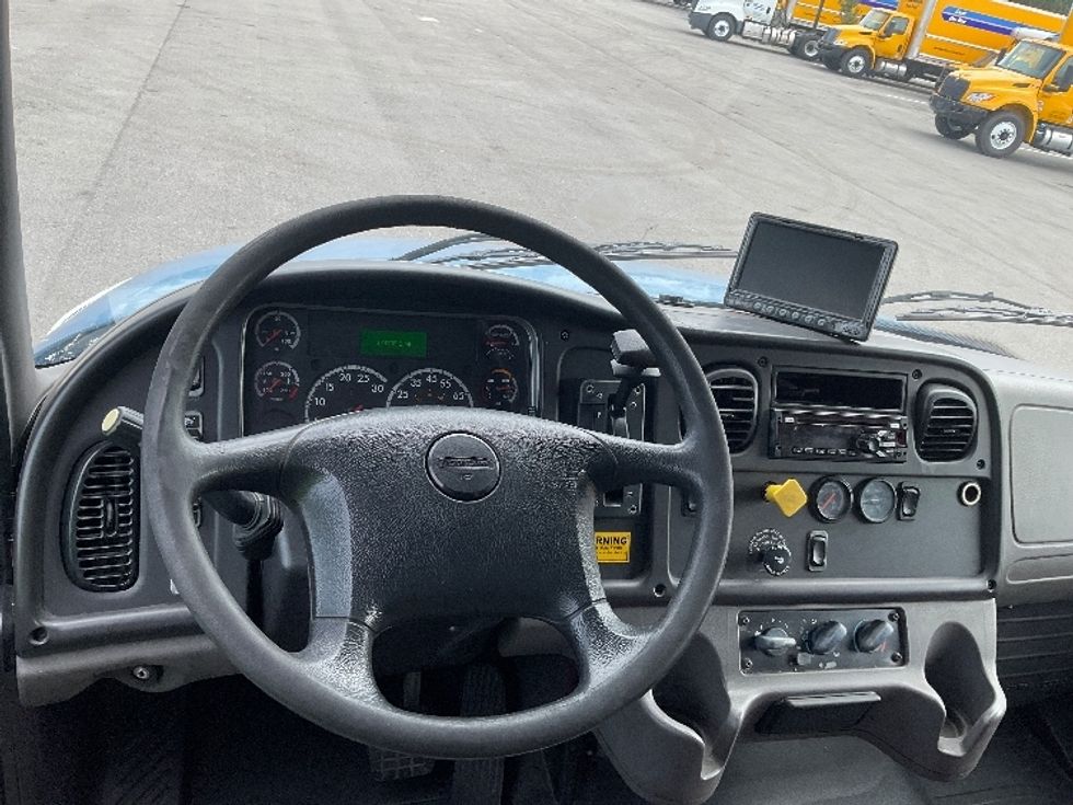 Beverage Truck-Light and Medium Duty Trucks-Freightliner-2018-M2-Tampa-FL-174,399\n\t\tmiles-$ 36,750 - Image 15