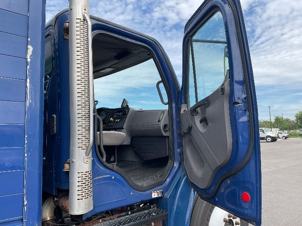 Beverage Truck-Light and Medium Duty Trucks-Freightliner-2018-M2-Tampa-FL-174,399\n\t\tmiles-$ 36,750 - Image 17