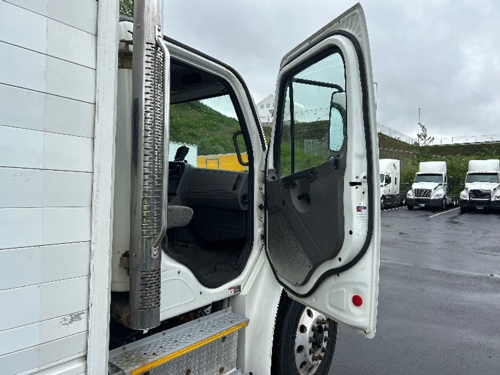 Beverage Truck-Light and Medium Duty Trucks-Freightliner-2019-M2-Conklin-NY-188,473\n\t\tmiles-$ 37,250 - Image 15