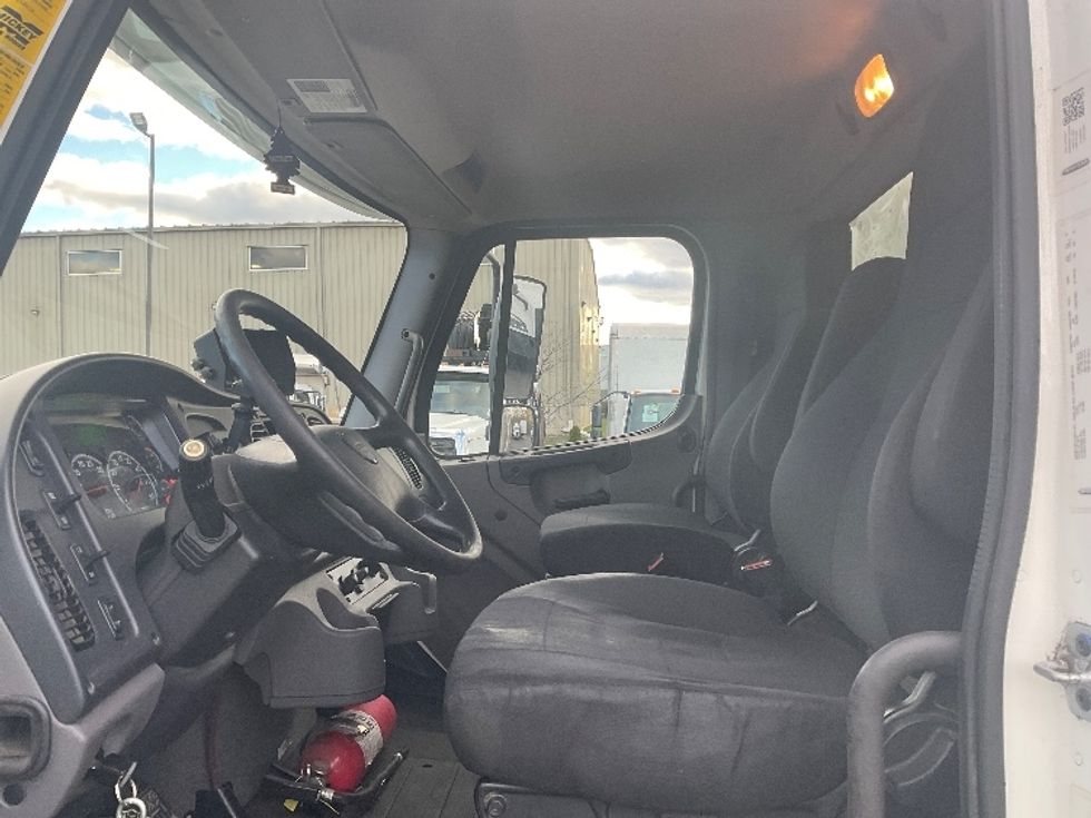 Beverage Truck-Light and Medium Duty Trucks-Freightliner-2019-M2-Jessup-PA-127,656\n\t\tmiles-$ 41,750 - Image 14