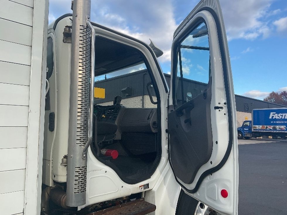 Beverage Truck-Light and Medium Duty Trucks-Freightliner-2019-M2-Jessup-PA-127,656\n\t\tmiles-$ 41,750 - Image 16