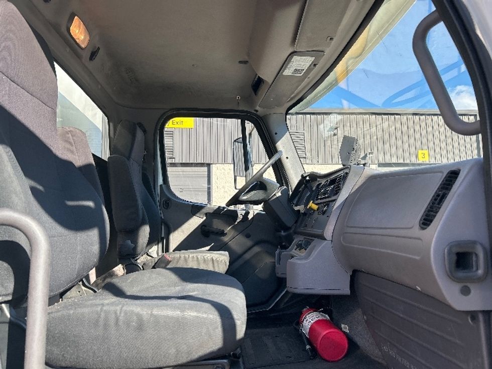 Beverage Truck-Light and Medium Duty Trucks-Freightliner-2019-M2-Jessup-PA-136,640\n\t\tmiles-$ 41,000 - Image 19