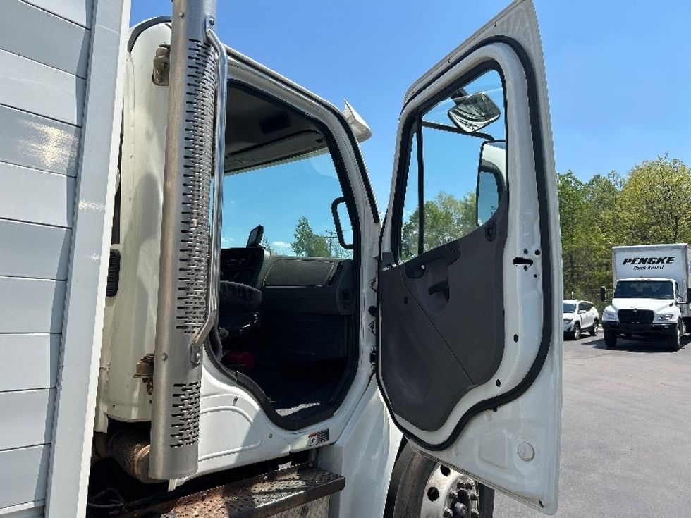 Beverage Truck-Light and Medium Duty Trucks-Freightliner-2019-M2-Jessup-PA-146,758\n\t\tmiles-$ 36,500 - Image 17