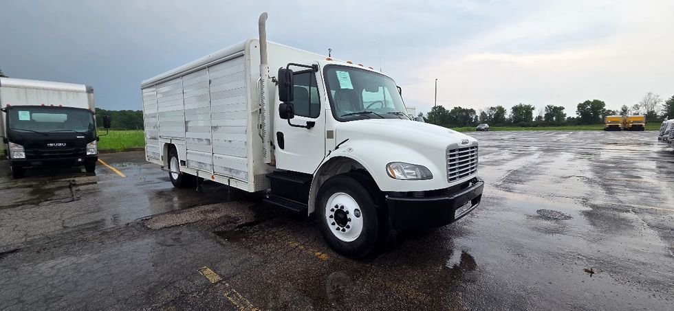 Beverage Truck-Light and Medium Duty Trucks-Freightliner-2019-M2-Middlefield-OH-192,113\n\t\tmiles-$ 41,250 - Image 1
