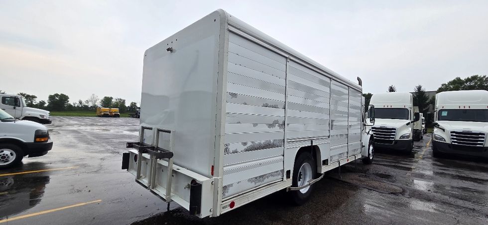 Beverage Truck-Light and Medium Duty Trucks-Freightliner-2019-M2-Middlefield-OH-192,113\n\t\tmiles-$ 41,250 - Image 8