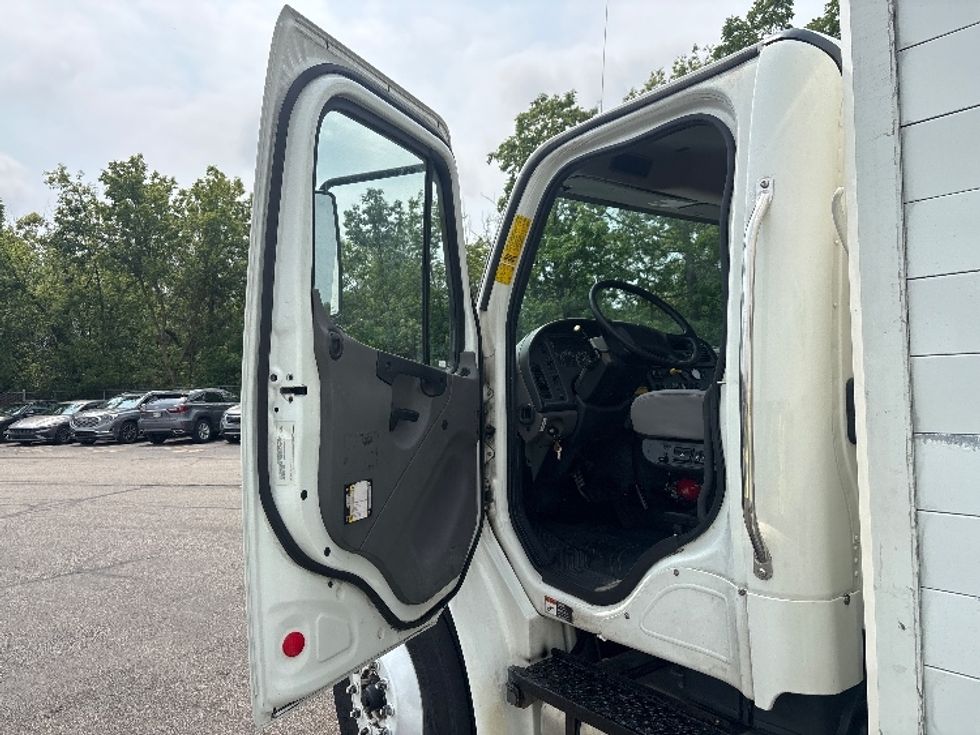 Beverage Truck-Light and Medium Duty Trucks-Freightliner-2019-M2-Middlefield-OH-217,566\n\t\tmiles-$ 38,000 - Image 11