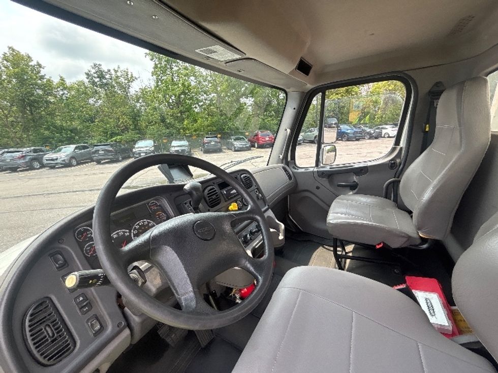 Beverage Truck-Light and Medium Duty Trucks-Freightliner-2019-M2-Middlefield-OH-217,566\n\t\tmiles-$ 38,000 - Image 12