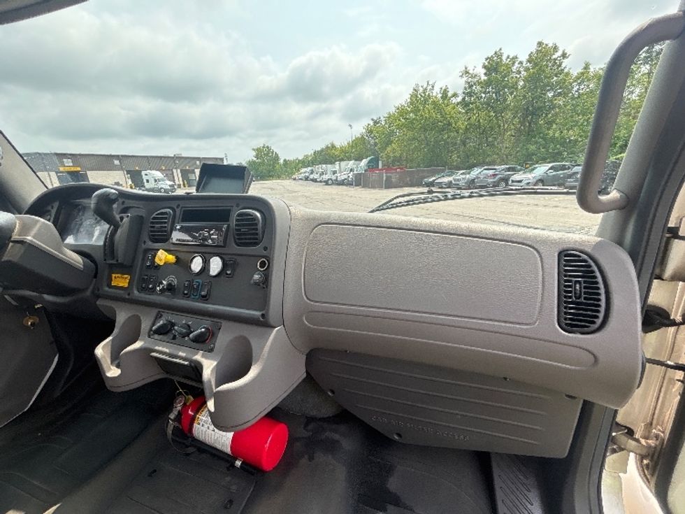 Beverage Truck-Light and Medium Duty Trucks-Freightliner-2019-M2-Middlefield-OH-217,566\n\t\tmiles-$ 38,000 - Image 16