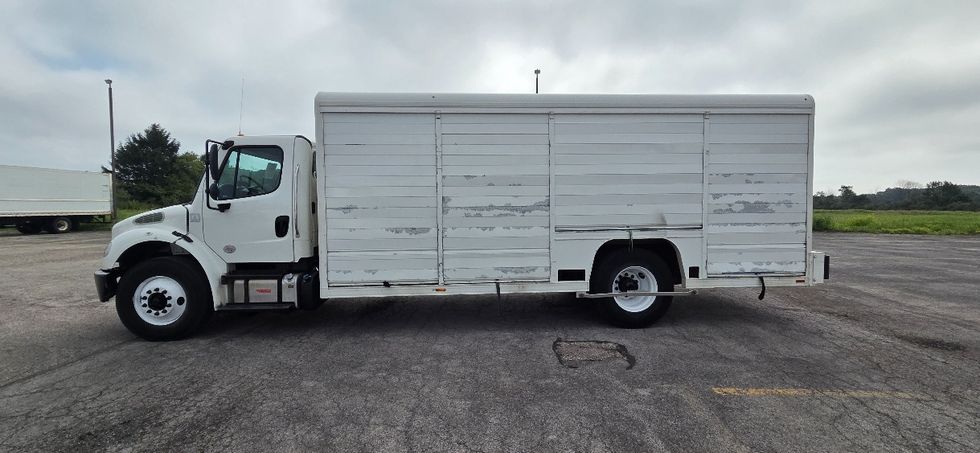 Beverage Truck-Light and Medium Duty Trucks-Freightliner-2019-M2-Middlefield-OH-217,566\n\t\tmiles-$ 38,000 - Image 4