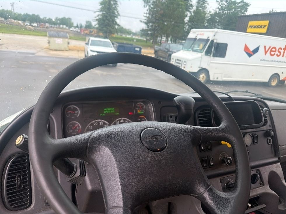 Beverage Truck-Light and Medium Duty Trucks-Freightliner-2019-M2-Middlefield-OH-234,376\n\t\tmiles-$ 35,500 - Image 14