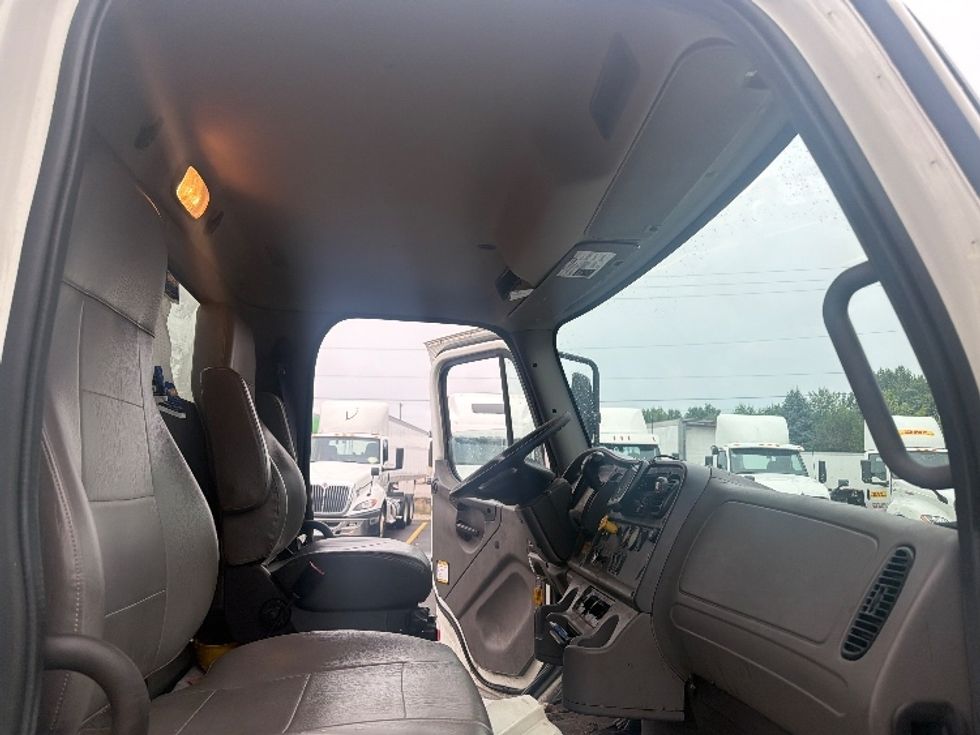 Beverage Truck-Light and Medium Duty Trucks-Freightliner-2019-M2-Middlefield-OH-234,376\n\t\tmiles-$ 35,500 - Image 17