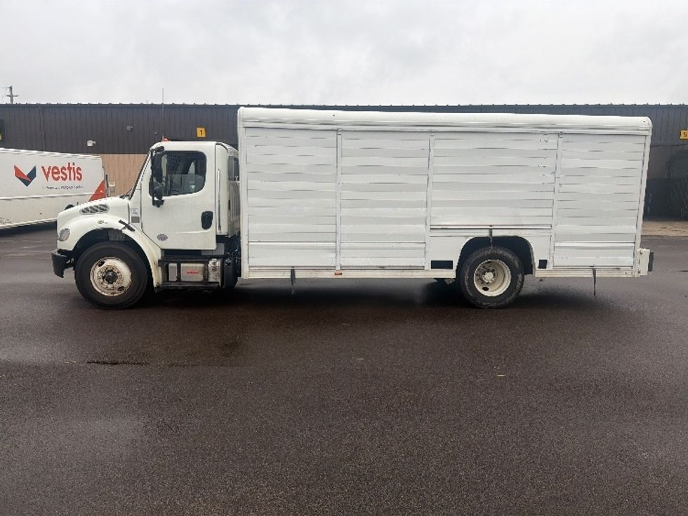 Beverage Truck-Light and Medium Duty Trucks-Freightliner-2019-M2-Middlefield-OH-234,376\n\t\tmiles-$ 35,500 - Image 4
