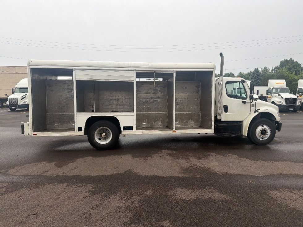 Beverage Truck-Light and Medium Duty Trucks-Freightliner-2019-M2-Middlefield-OH-234,376\n\t\tmiles-$ 35,500 - Image 9