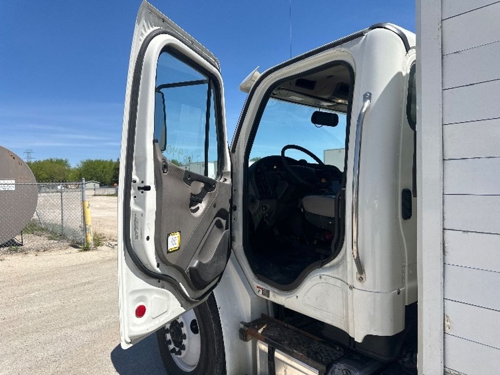 Beverage Truck-Light and Medium Duty Trucks-Freightliner-2019-M2-North Fond Du Lac-WI-129,296\n\t\tmiles-$ 42,000 - Image 11