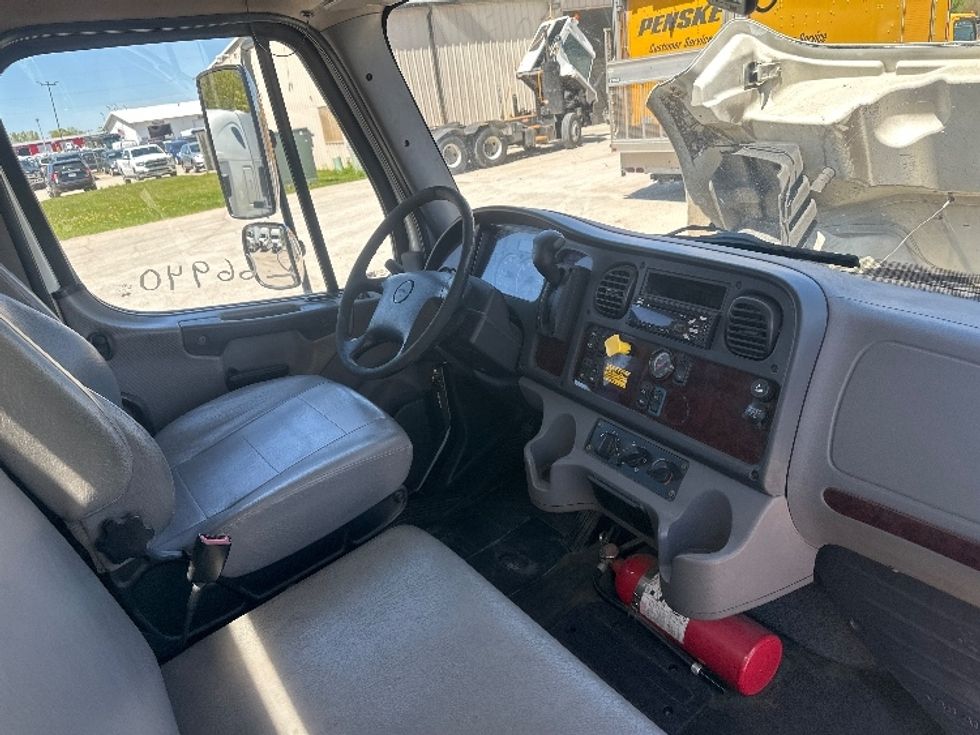 Beverage Truck-Light and Medium Duty Trucks-Freightliner-2019-M2-North Fond Du Lac-WI-129,296\n\t\tmiles-$ 42,000 - Image 17
