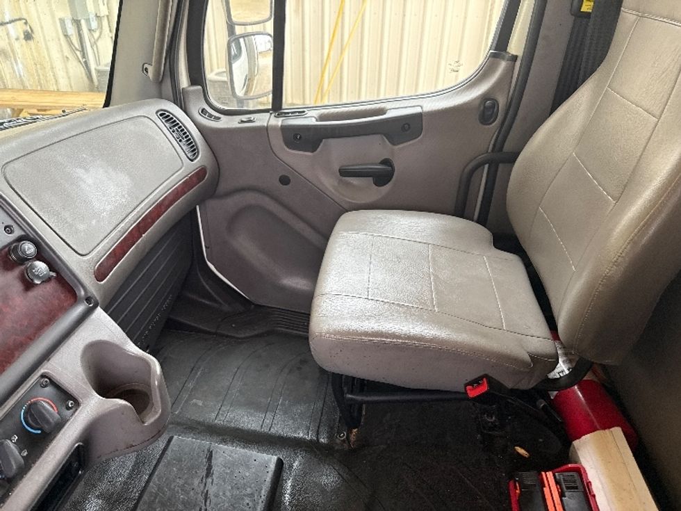 Beverage Truck-Light and Medium Duty Trucks-Freightliner-2019-M2-Pensacola-FL-120,770\n\t\tmiles-$ 56,000 - Image 11